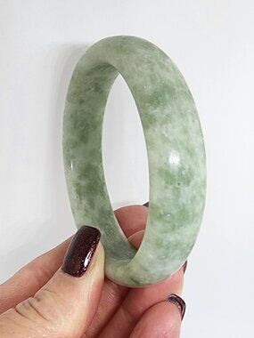 Vintage Natural Jade Jadite Mint Green White Bangle Bracelet 54.4 g, 15 mm